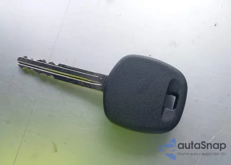 2005 Toyota Matrix Xr z USA, uszkodzony, nr VIN 2T1KR32EX5C341766